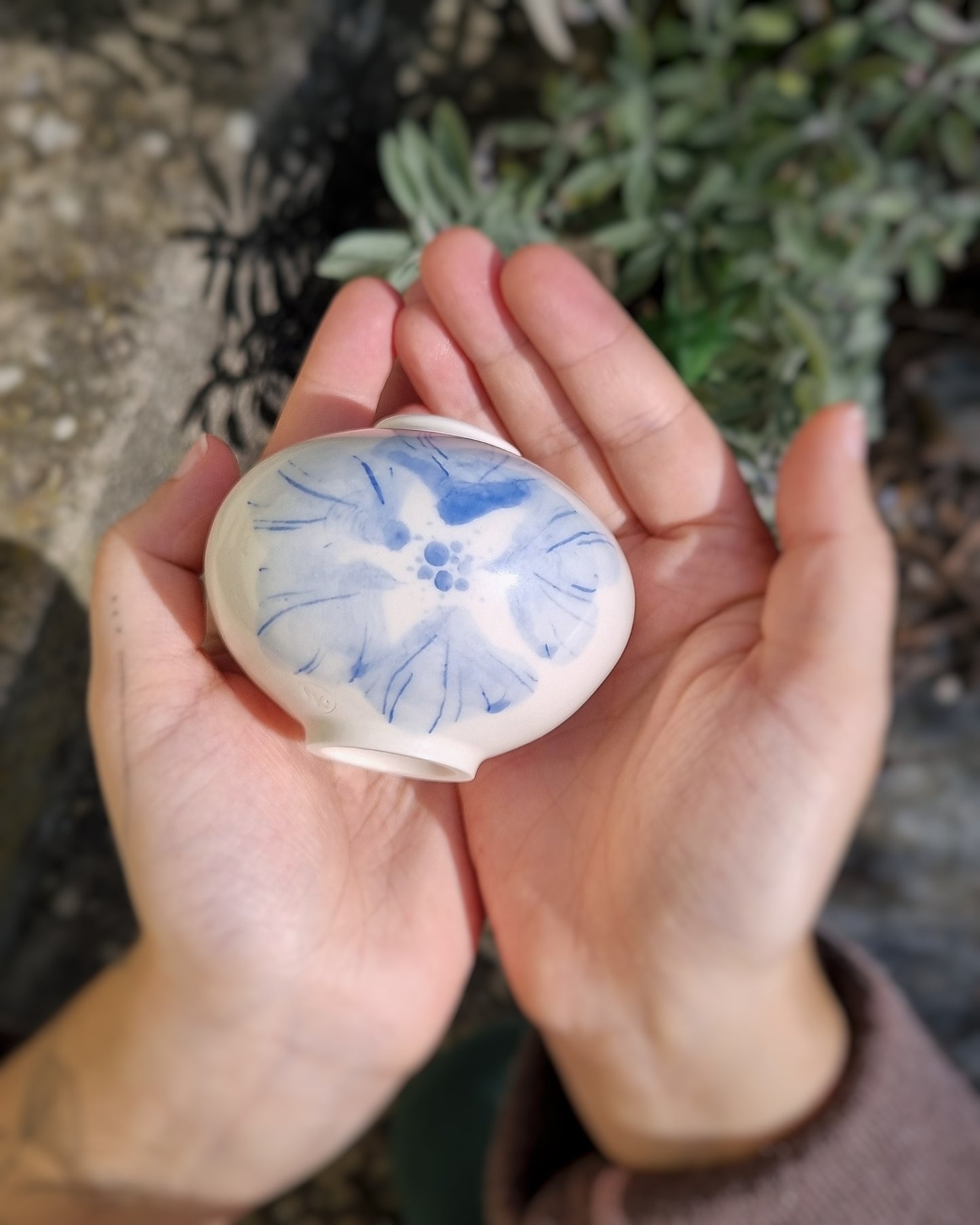 Mini vase porcelaine fleurs bleues
