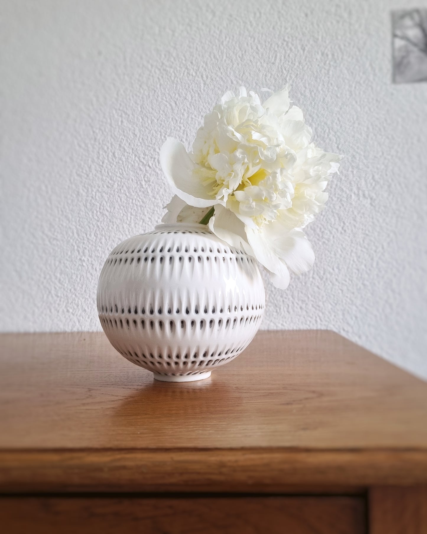 Vase porcelaine gravé en "goutte"