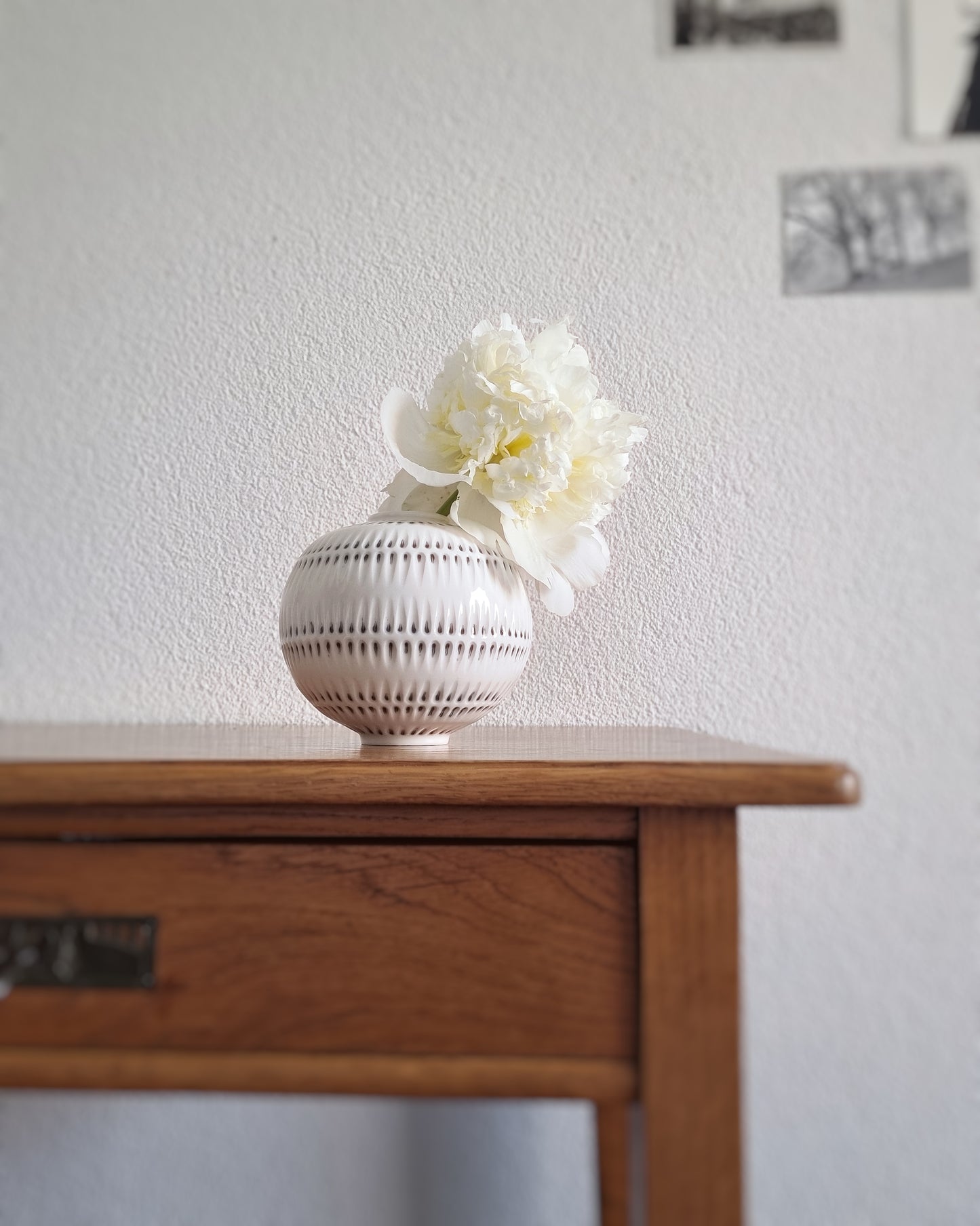 Vase porcelaine gravé en "goutte"