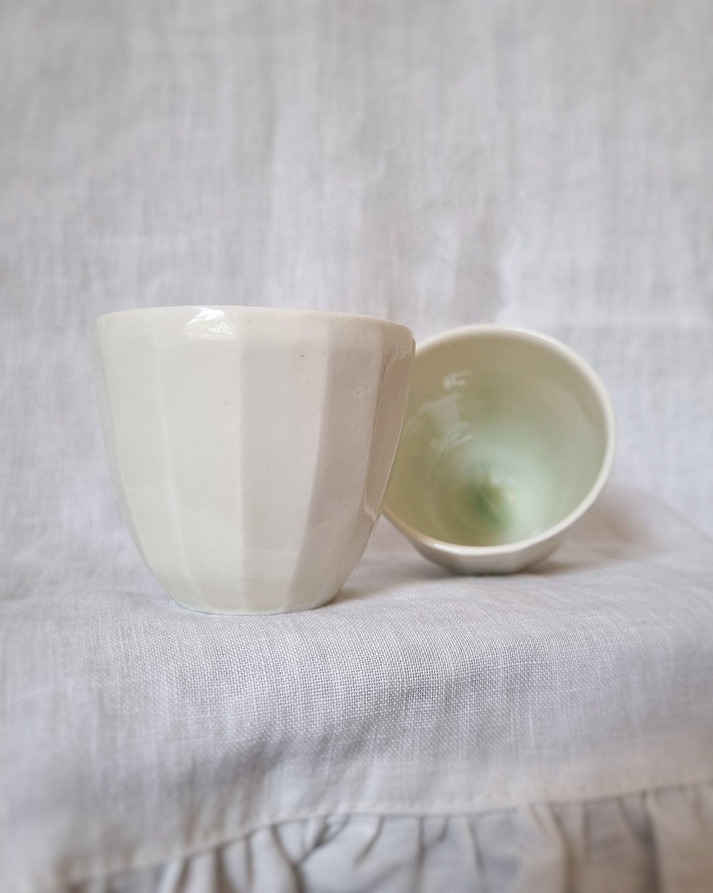 Tasse facettées 100ml intérieur turquoise