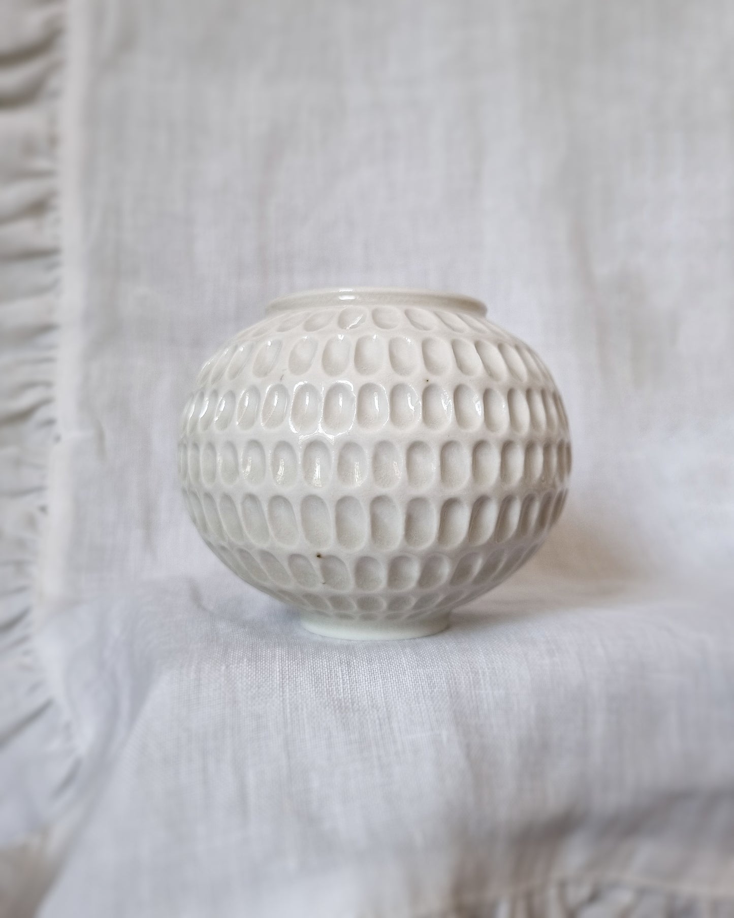 Petit vase gravé porcelaine — C