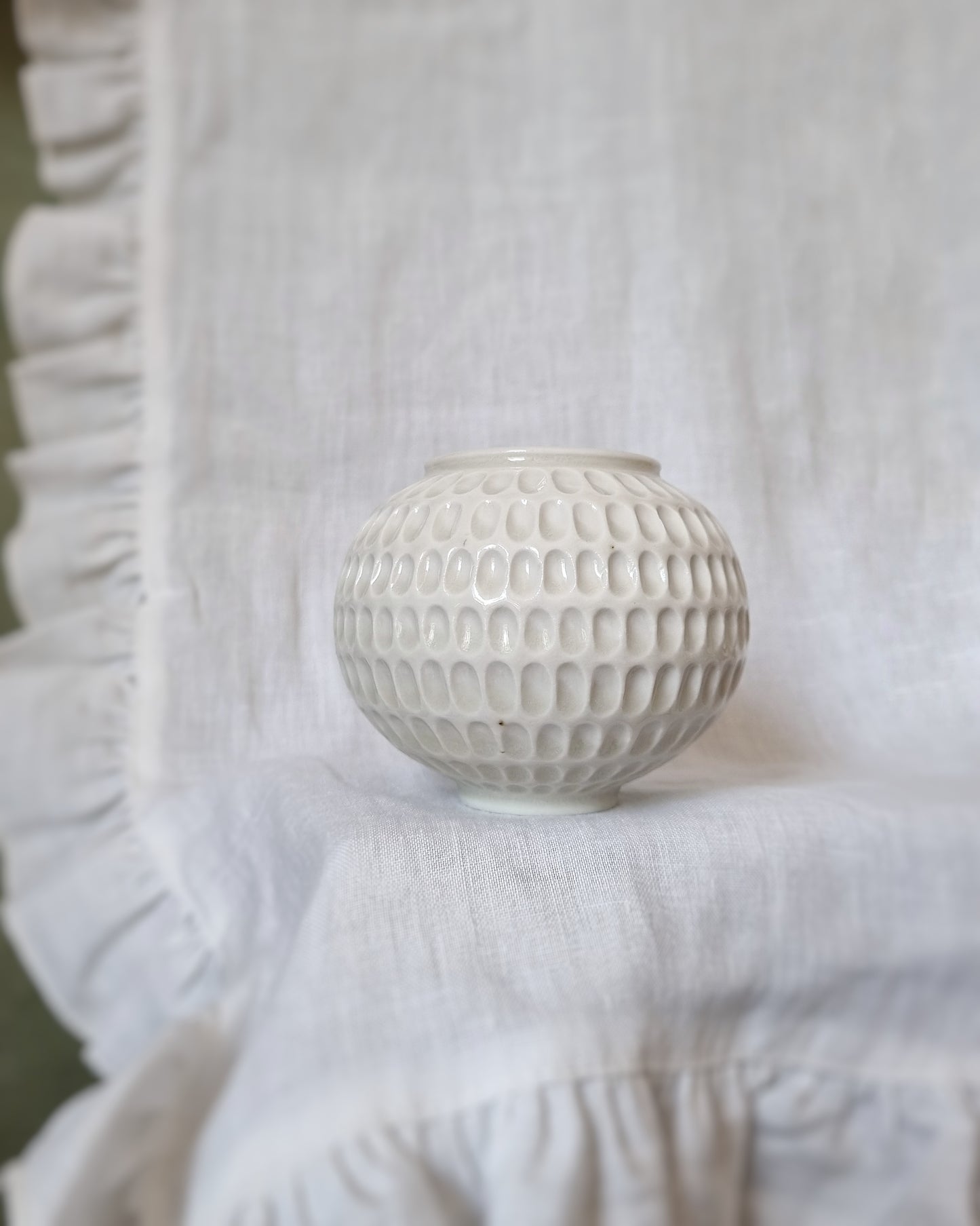 Petit vase gravé porcelaine — C