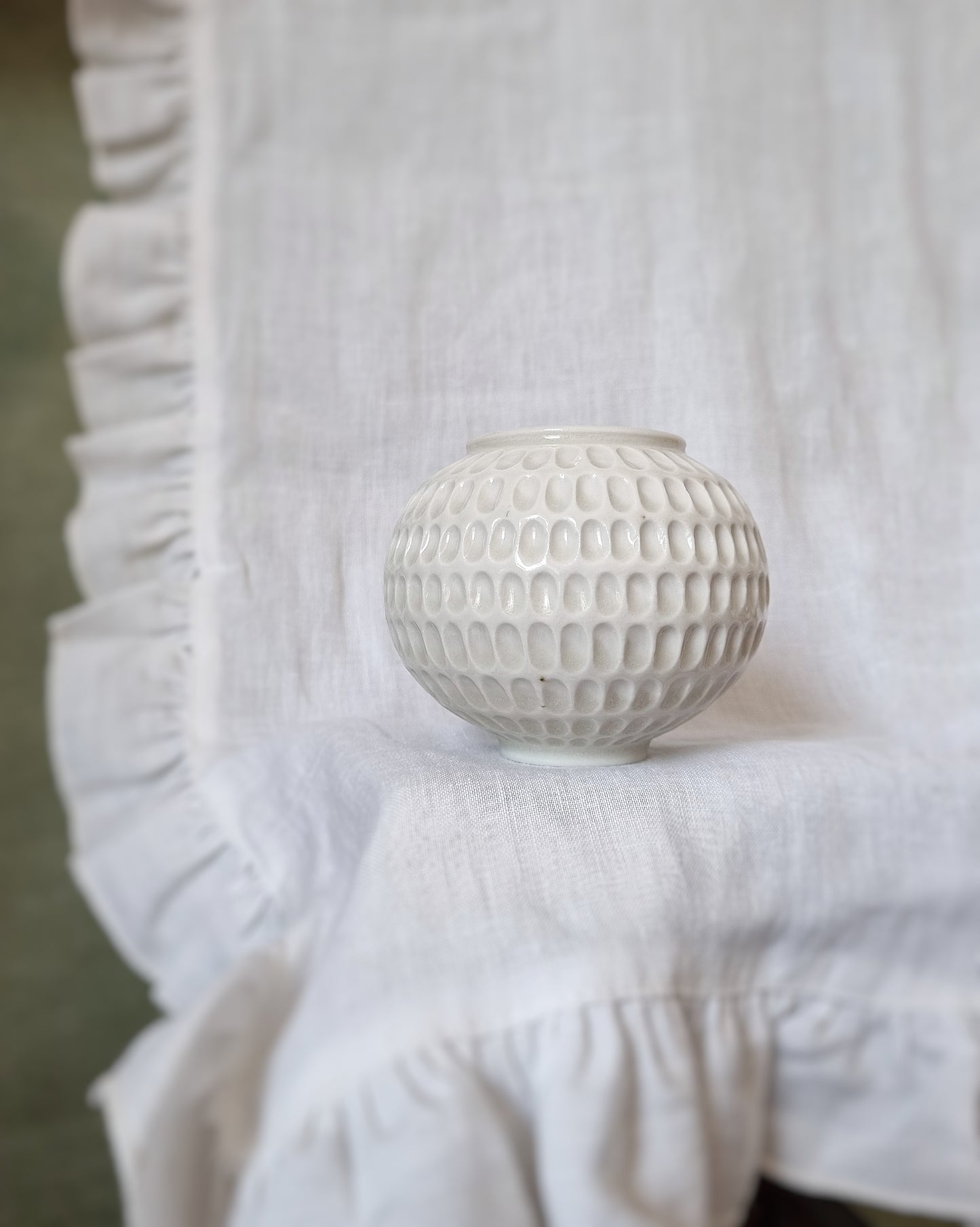 Petit vase gravé porcelaine — C