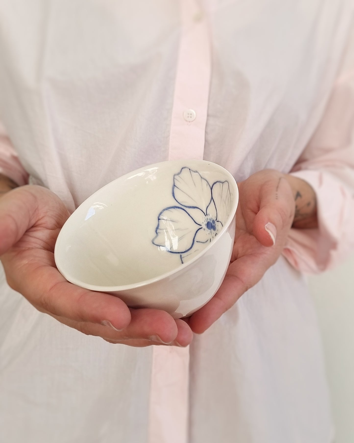 Petit bol en porcelaine blanche 'fleur intérieure'