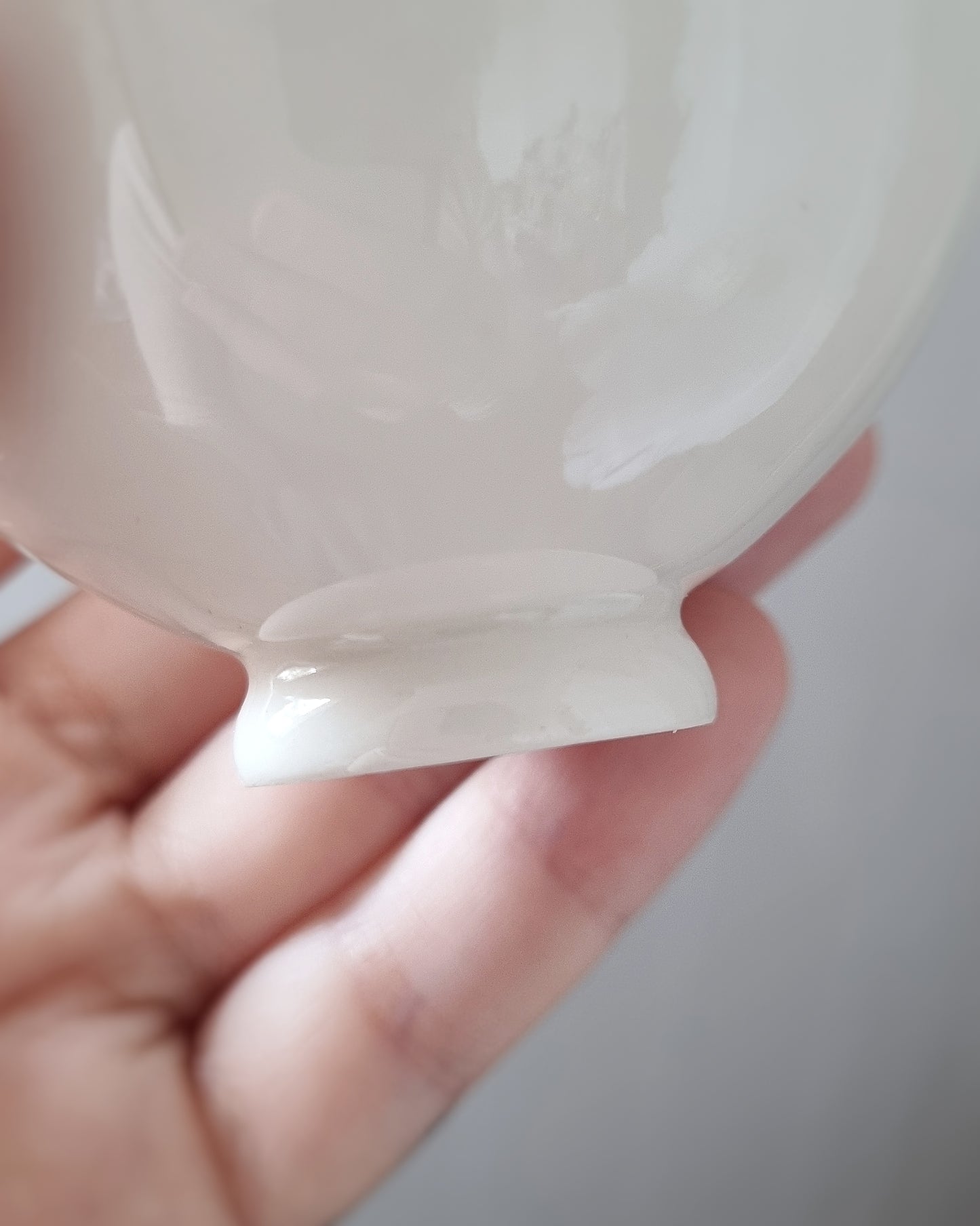 Petit bol en porcelaine blanche 'fleur intérieure'