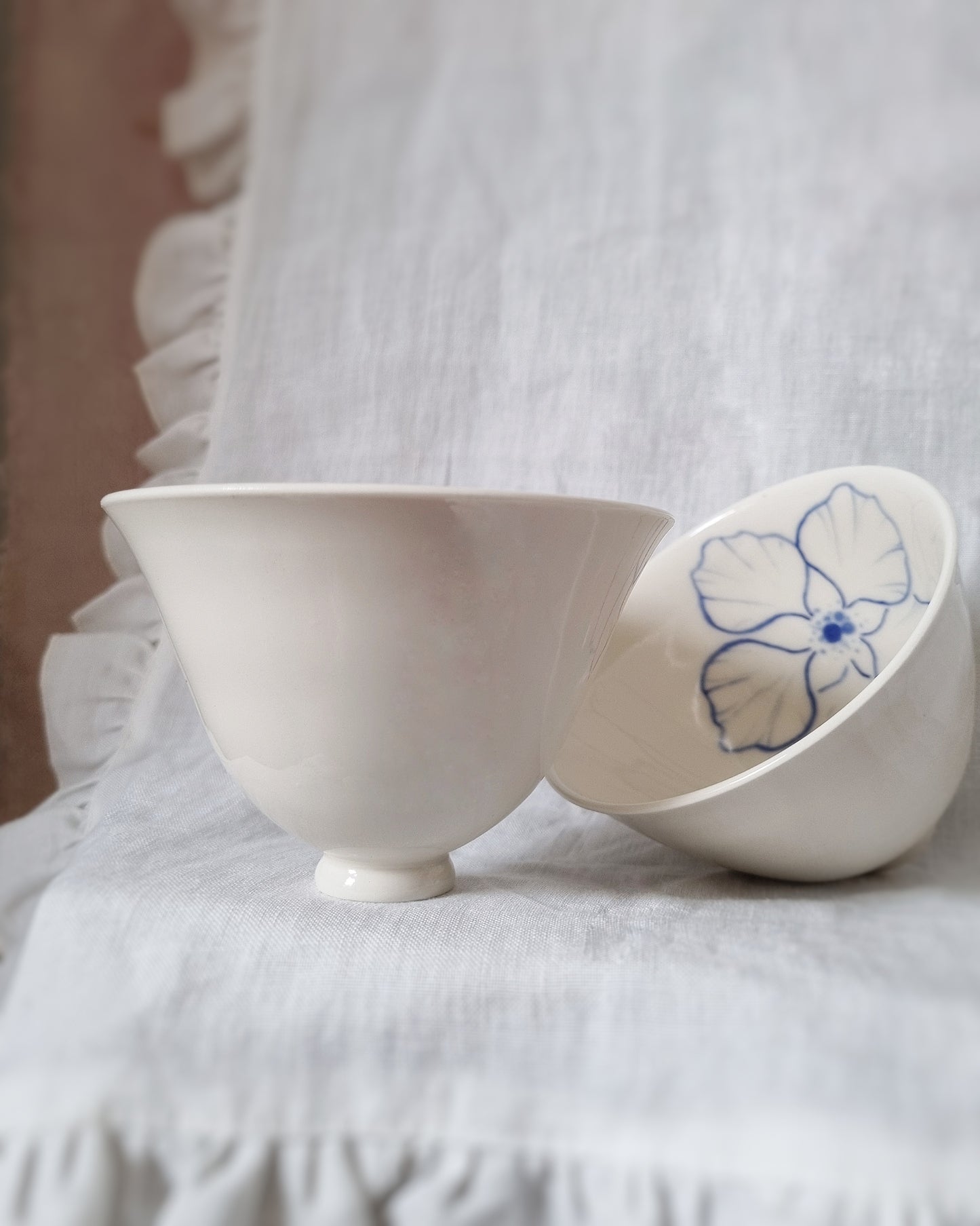 Petit bol en porcelaine blanche 'fleur intérieure'