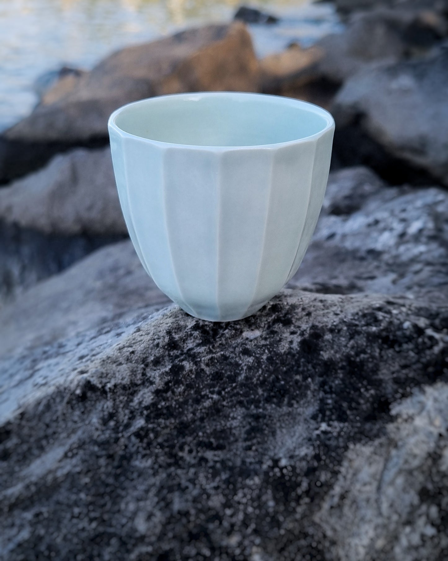 Tasse facettée 125ml bleu céladon
