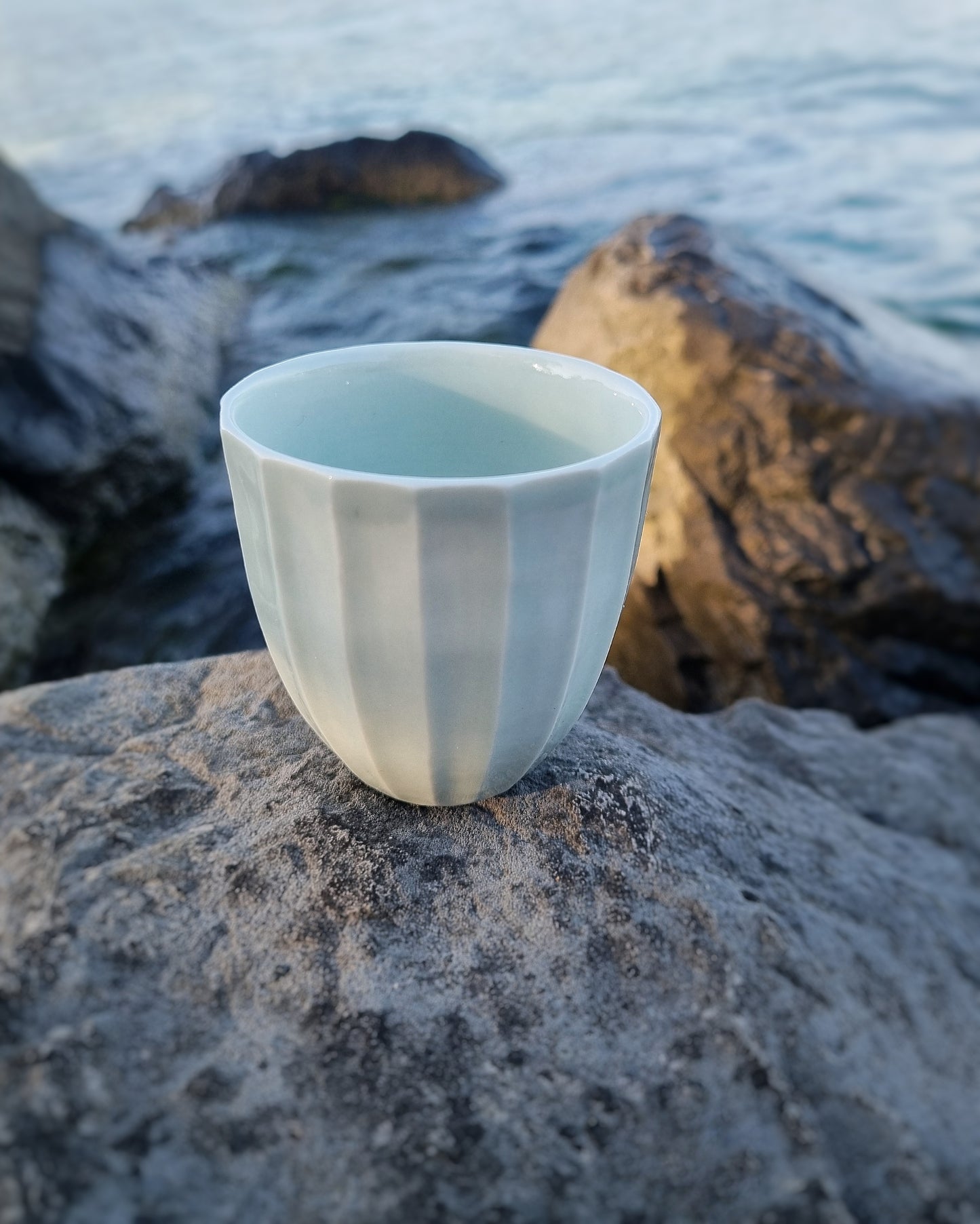 Tasse facettée 125ml bleu céladon
