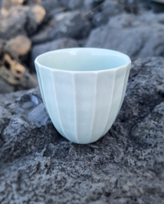 Tasse facettée 125ml bleu céladon