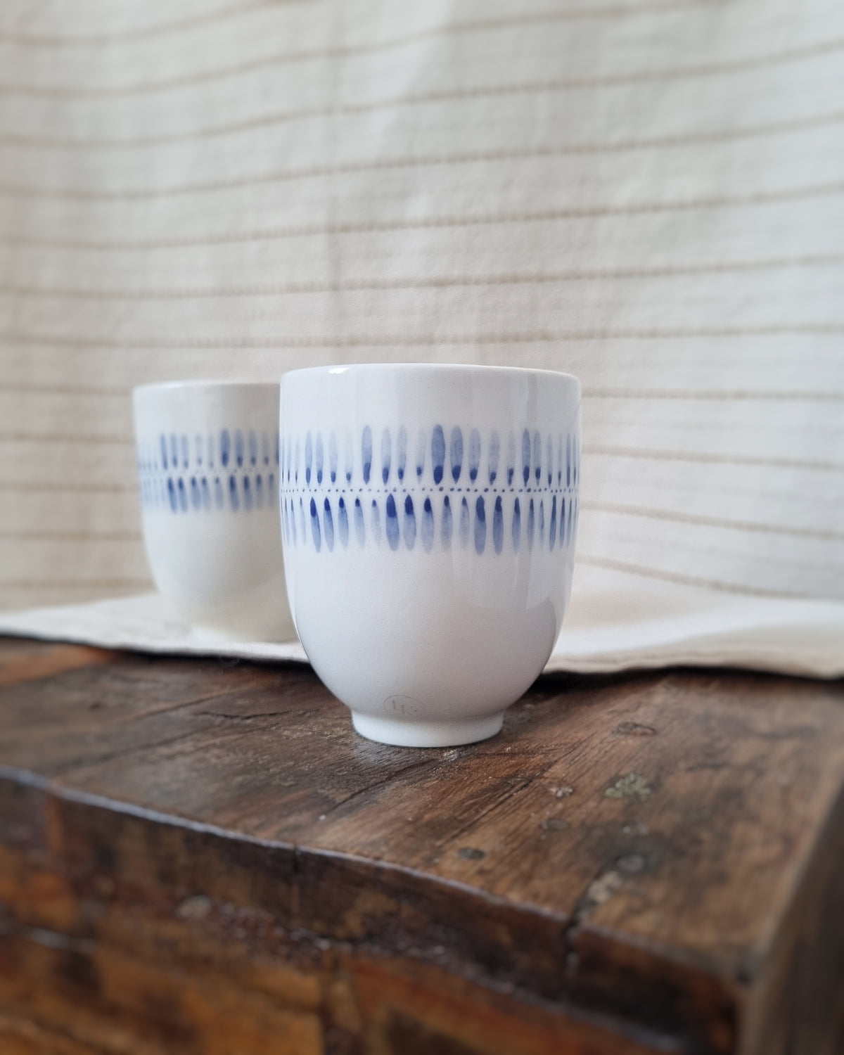 Tasse espresso 100ml en porcelaine, fleurs déroulées bleues
