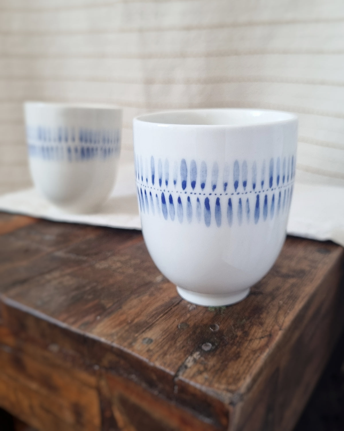 Tasse espresso 100ml en porcelaine, fleurs déroulées bleues