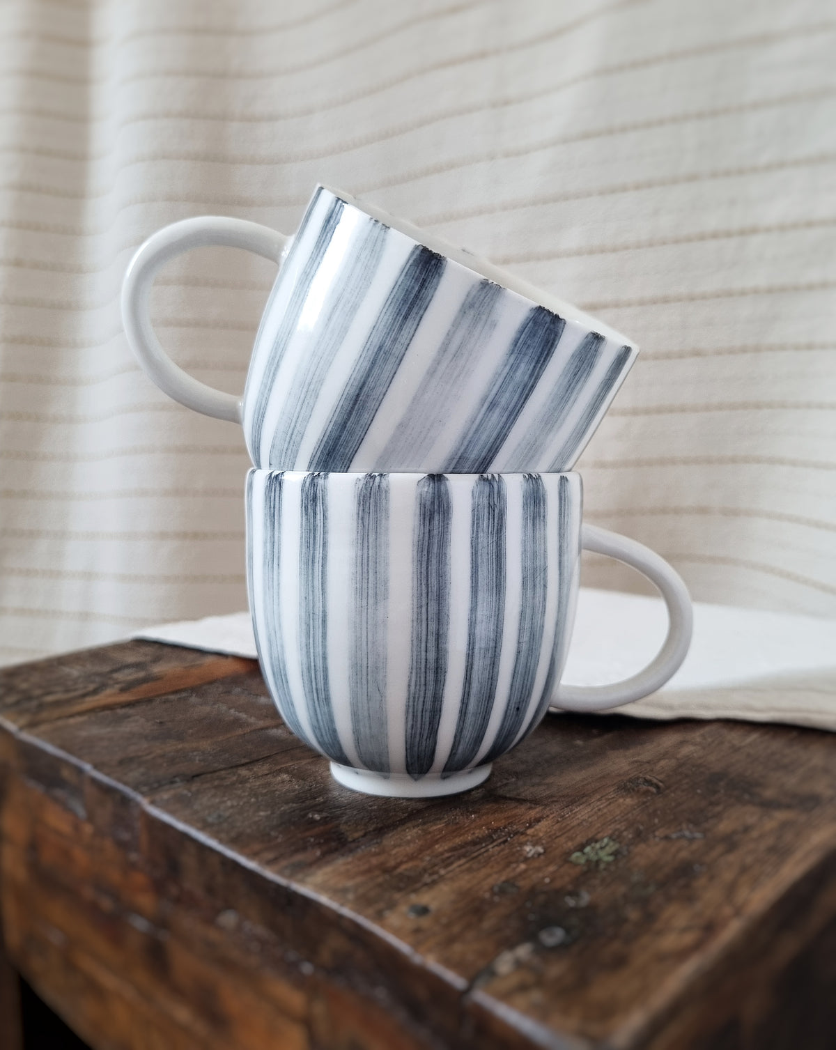 Tasse à café 180ml avec anse, porcelaine blanche, lignes noires