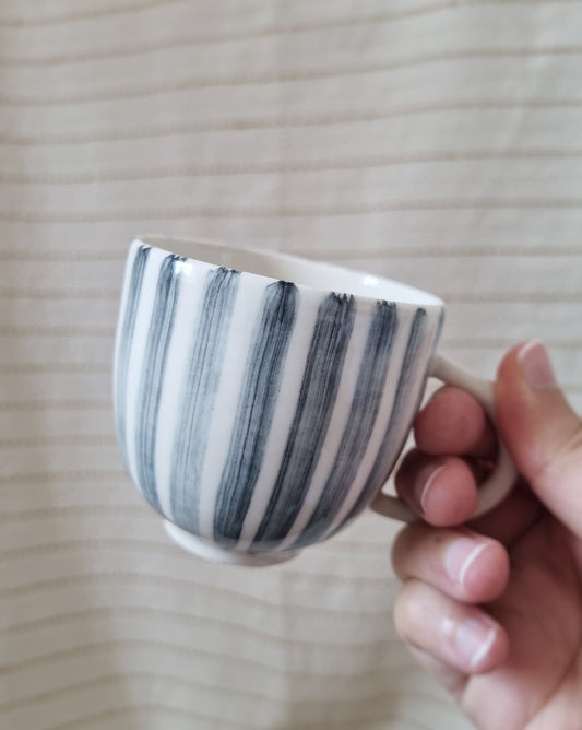 Tasse à café 180ml avec anse, porcelaine blanche, lignes noires