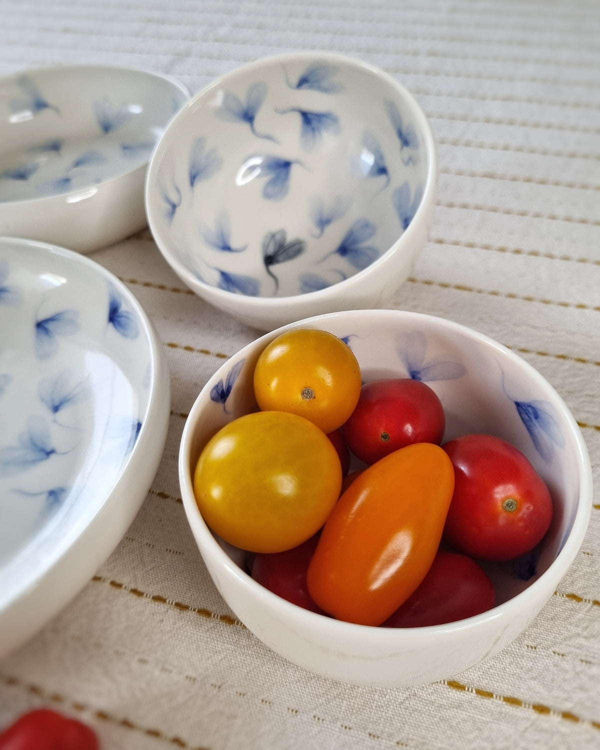 Bol à dips en porcelaine, avec feuilles au vent bleues