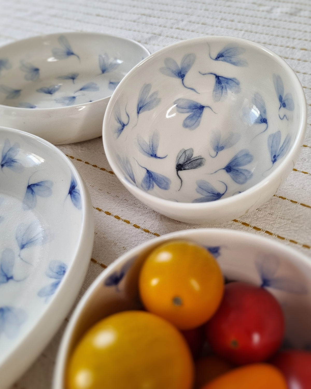 Bol à dips en porcelaine, avec feuilles au vent bleues